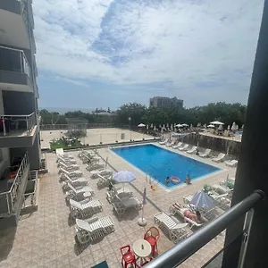 verificați disponibilitatea